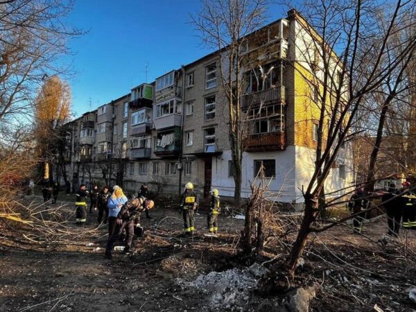 Новини України - Удар по Дніпру: поранені жінка і 4-річна дитина