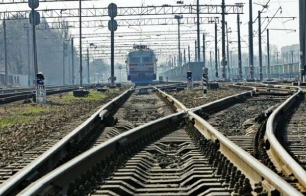 Новини України - Удар по Дніпру пошкодив вокзал і викликав затримку поїздів