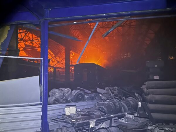 Новини України - Удар по Дніпру: пошкоджене залізничне депо з приміськими електричками