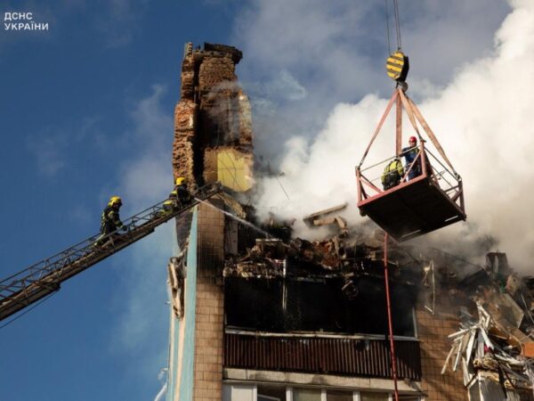 Новини України - Удар по Тернополю: невідома доля 22 людей