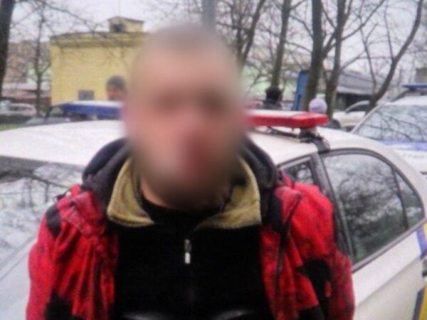 Новини Києва - В Києві чоловік пограбував дівчину, погрожуючи іграшковим пістолетом