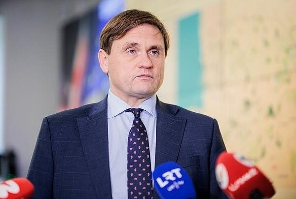 Новини світу - В Литві заявили про "найнапруженішу" ніч через аеростати з Білорусі