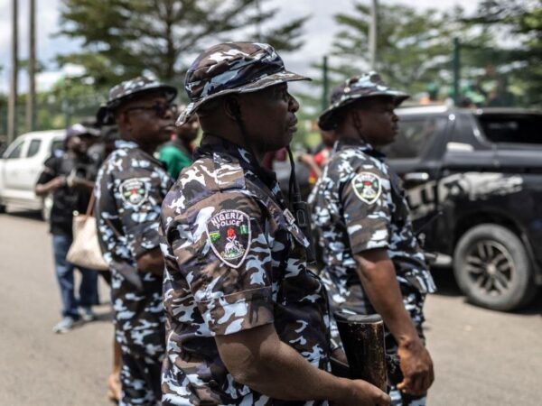 Новини світу - В Нігерії бойовики викрали 25 школярок та вбили їхнього вчителя