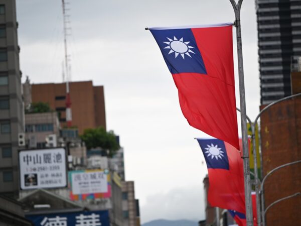 Новини світу - Жителі Тайваню отримають посібники на випадок війни з Китаєм