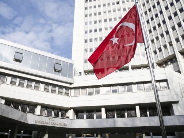 Новини світу - Атаки на танкери: МЗС Туреччини викликало дипломатів України та РФ