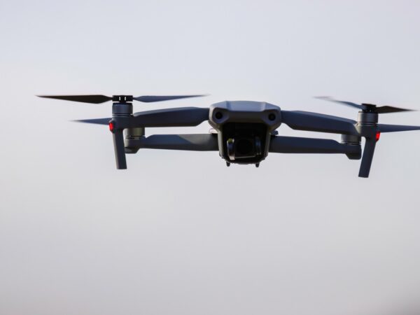 Новини світу - Біля аеропорту Вільнюса затримали двох операторів дронів