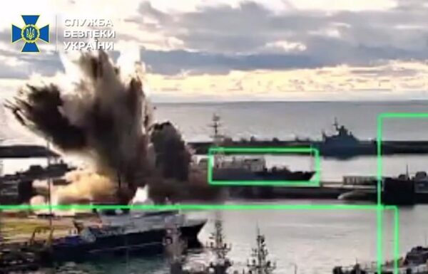 Новини України - Британська розвідка оцінила удар БПЛА по російській субмарині