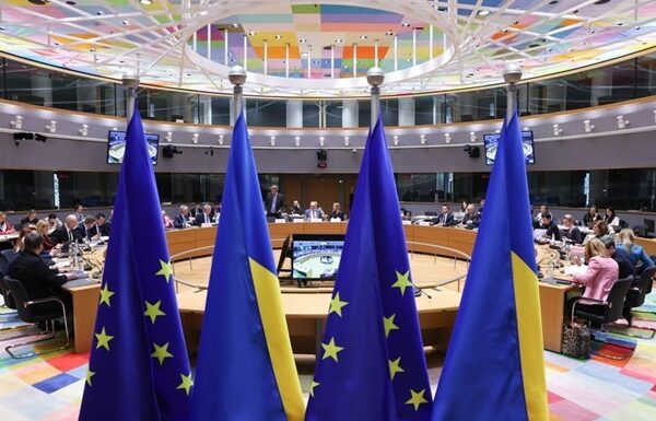 Новини України - Дослідження: Допомога Києву з боку союзників падає