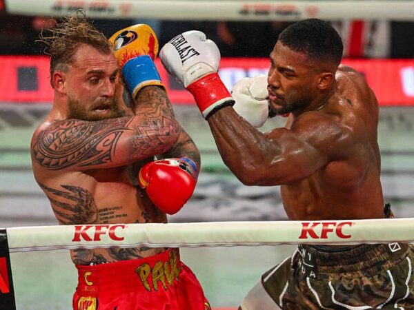 Новини спорту - Джошуа говорить про сумбурність бою з Полом і відзначає спроби дати бокс