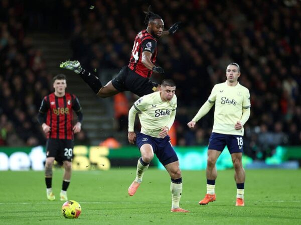 Новини спорту - Евертон з Миколенком у складі вирвав перемогу у Борнмута