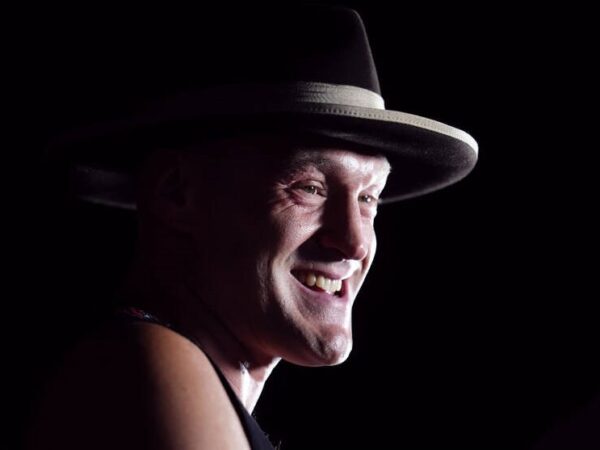 Новини спорту - Ф&rsquo;юрі сказав, що дає мільйон, що Пол розпластає Джошуа