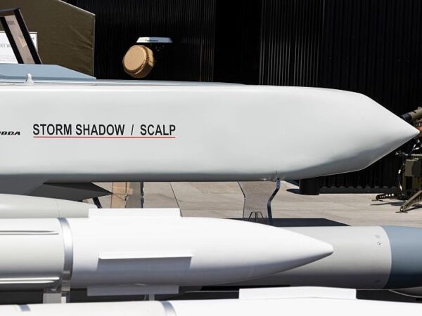 Новини світу - Генштаб: НПЗ в РФ атакували ракетами Storm Shadow