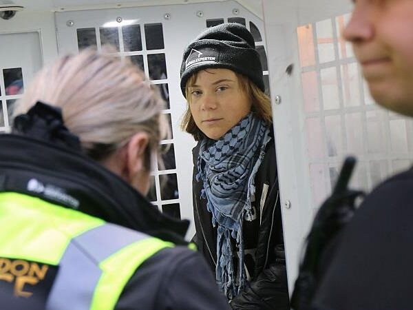 Новини світу - Ґрету Тунберґ відпустили після затримання в Лондоні