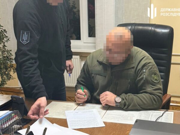 Новини України - Керівника виправного закладу Хмельниччини підозрюють у вимаганні "відкатів"
