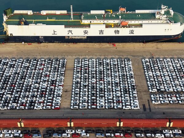 Авто новини - Китай удвічі скоротив постачання авто до Росії