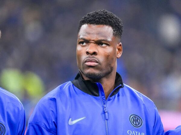 Новини спорту - Клуби АПЛ проявляють інтерес до Дензела Дюмфріса