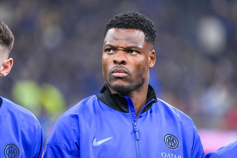 Новини спорту - Клуби АПЛ проявляють інтерес до Дензела Дюмфріса