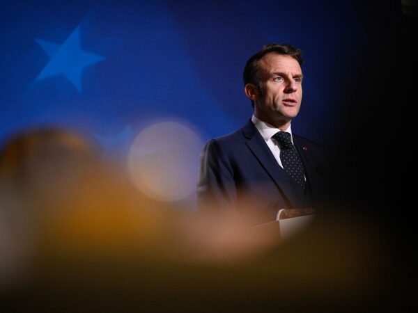 Новини світу - Коаліція охочих продовжить роботу у січні - Макрон