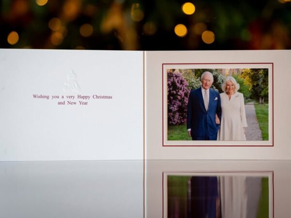 Новини культури - Король Чарльз III і королева Камілла представили різдвяну листівку
