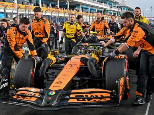 Без категорії - Макларен робить гроші на продажу майбутнього боліда 2026 року