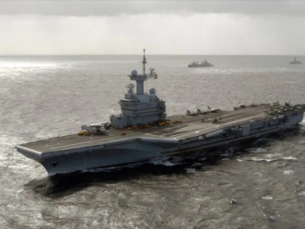 Новини світу - Макрон заявив про старт масштабної військової програми - ЗМІ