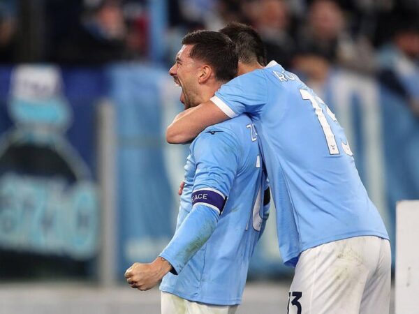 Новини спорту - Мілан вилетів із Кубка Італії після поразки від Лаціо