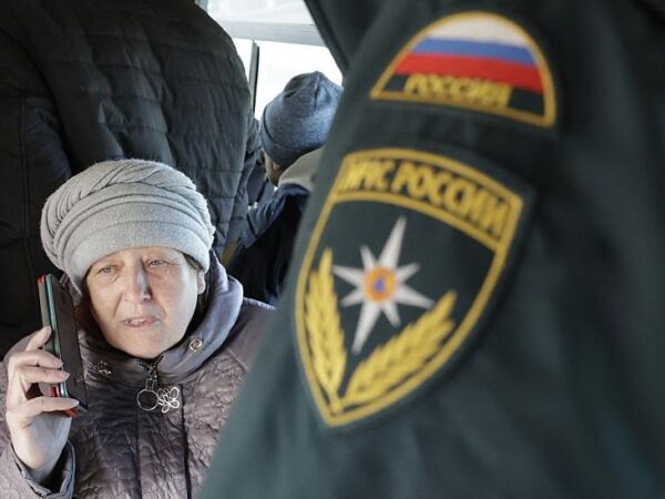 Новини світу - Мобільні телефони всіх росіян поставлять на держоблік - ЗМІ