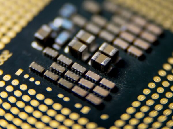 Новини бізнесу - На Intel та AMD подали до суду через чіпи в ракетах РФ