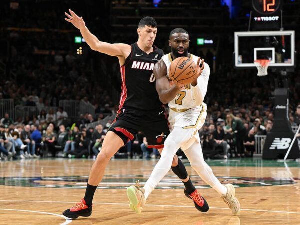 Новини спорту - НБА: Бостон впевнено переміг Майамі