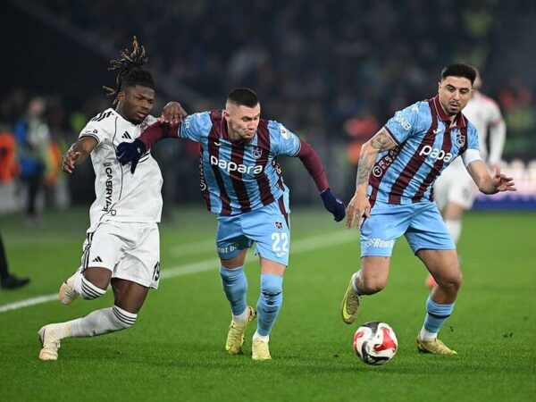 Новини спорту - Олександр Зубков у матчі Трабзонспора з Бешикташем зробив півтори гри