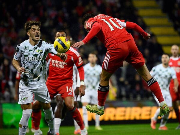 Новини спорту - Переможний матч Бенфіки: як зіграли Трубін і Судаков