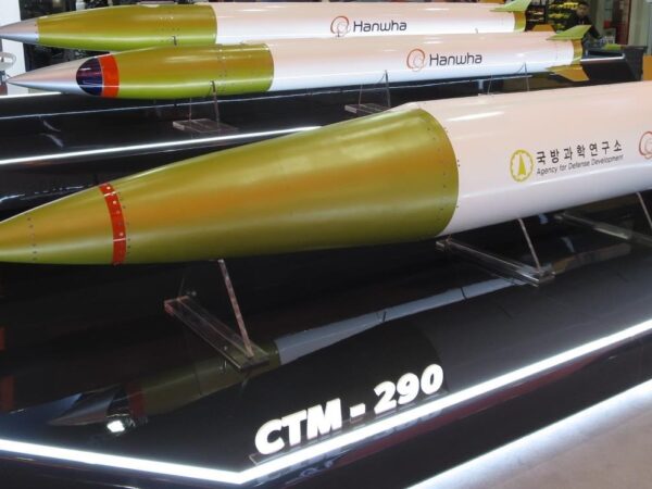 Новини світу - Південна Корея розгорнула "систему-вбивцю далекобійної артилерії" КНДР