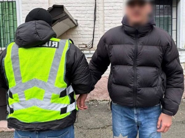 Новини Києва - Поліція затримала киянина, який розпилив сльозогінний газ у метро