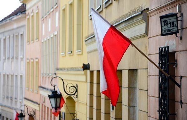 Новини світу - Польщу звільнили від зобов'язань приймати мігрантів