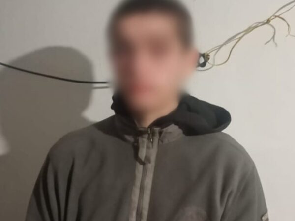 Новини України - Поранив знайомого ножем у живіт: підлітку загрожує до восьми років