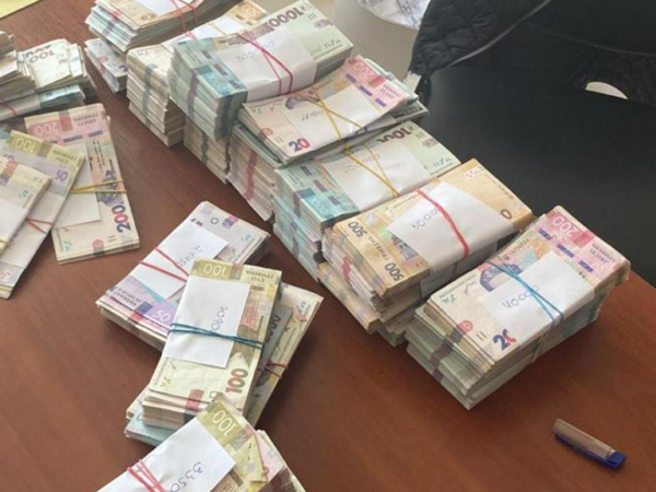 Новини України - Посадовців Дніпра підозрюють у розкраданні коштів на відбудові