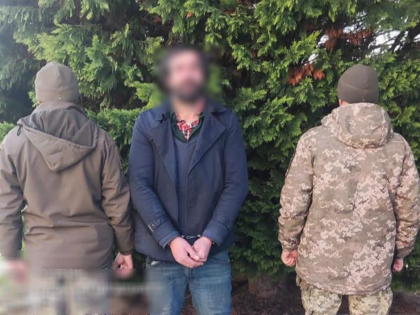 Новини України - Прикордонники затримали іноземця, який пішки добирався до Словаччини