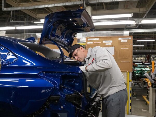 Новини світу - Росіян задумали масово пересадити на вітчизняні авто