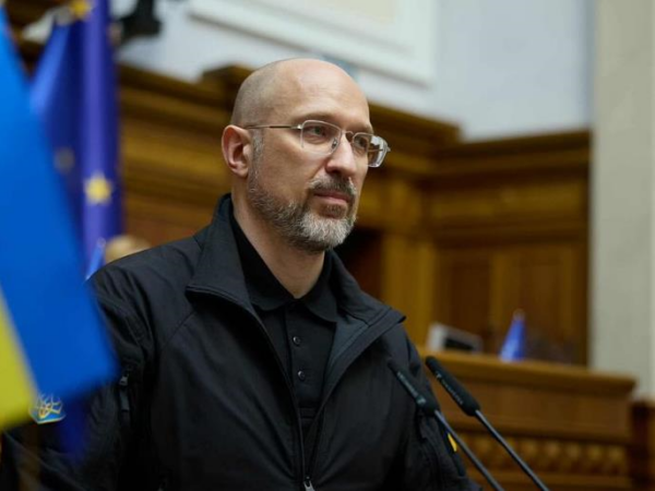 Новини України - Шмигаль анонсував контракти для військових з покращеними умовами