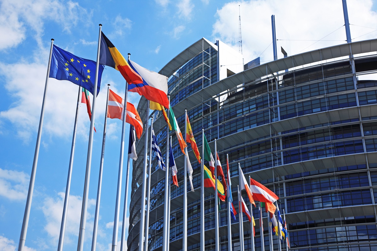 Новини України - Сім країн ЄС офіційно підтримали "репараційний кредит" Україні