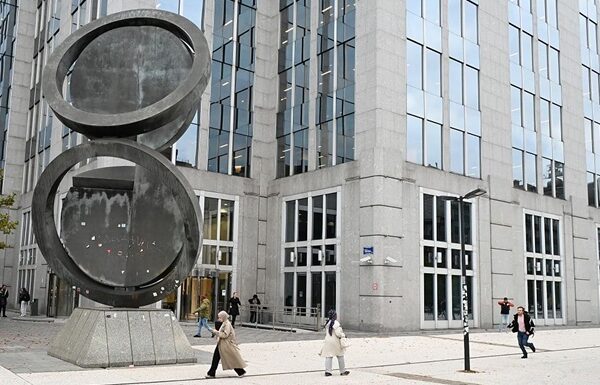 Новини світу - Спецслужби РФ залякують політиків і фінансистів Бельгії - ЗМІ