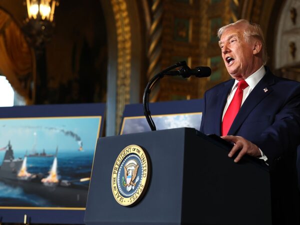 Новини світу - США перекинули ближче до Венесуели літаки з військами - ЗМІ