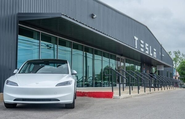 Авто новини - Tesla продовжує втрачати позиції в Європі