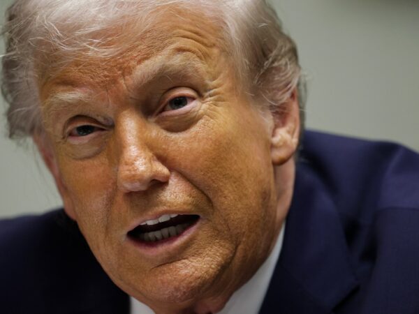 Новини України - Трамп: Лише Зеленський проти мирної угоди