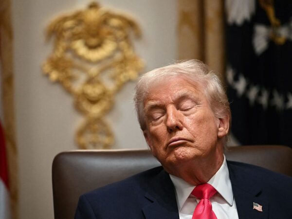 Новини політики - Трамп оцінив спроби завершити війну в Україні