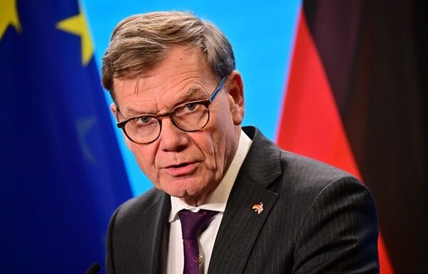 Новини світу - Три країни нададуть Україні $500 млн