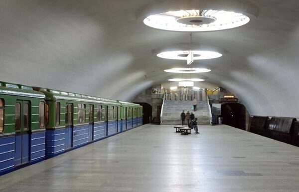 Новини України - У Харкові зупинилося метро