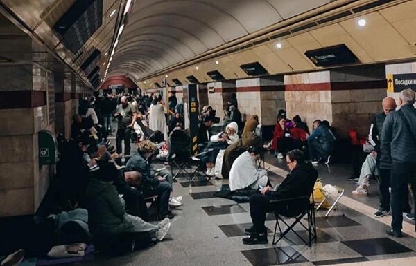 Новини Києва - У Києві чутно вибухи: РФ масовано атакує ракетами