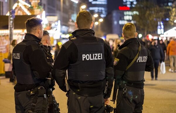 Новини світу - У Німеччині українців арештували за спроби диверсії