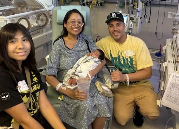 Новини світу - У США жінка народила дитину з 10-кілограмовою кістою яєчника